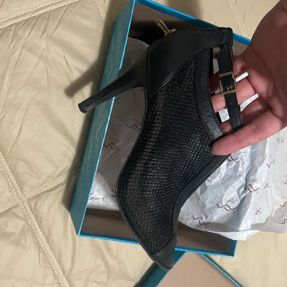 Elegant Black Mesh Women's Heels